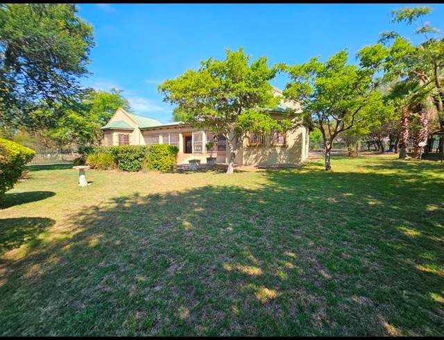 FARM FOR SALE IN ZONNEHOEWE
